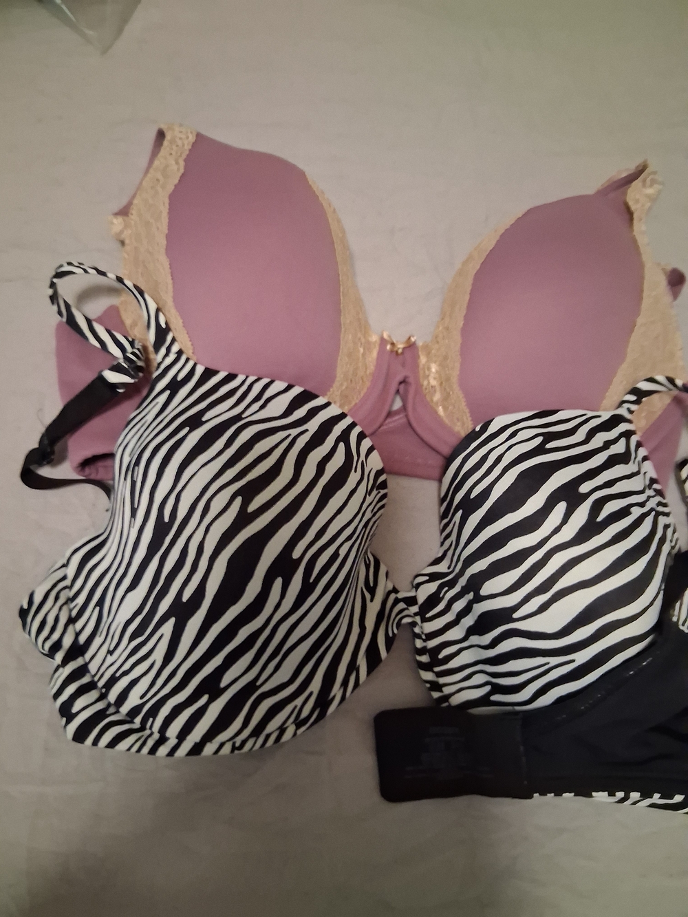 Soma Mauve Lace-Trim Bra And Modern Movements Black & White Zebra Cup.